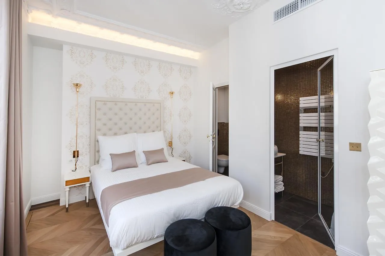 Champs Elysees - Lincoln Apartmán