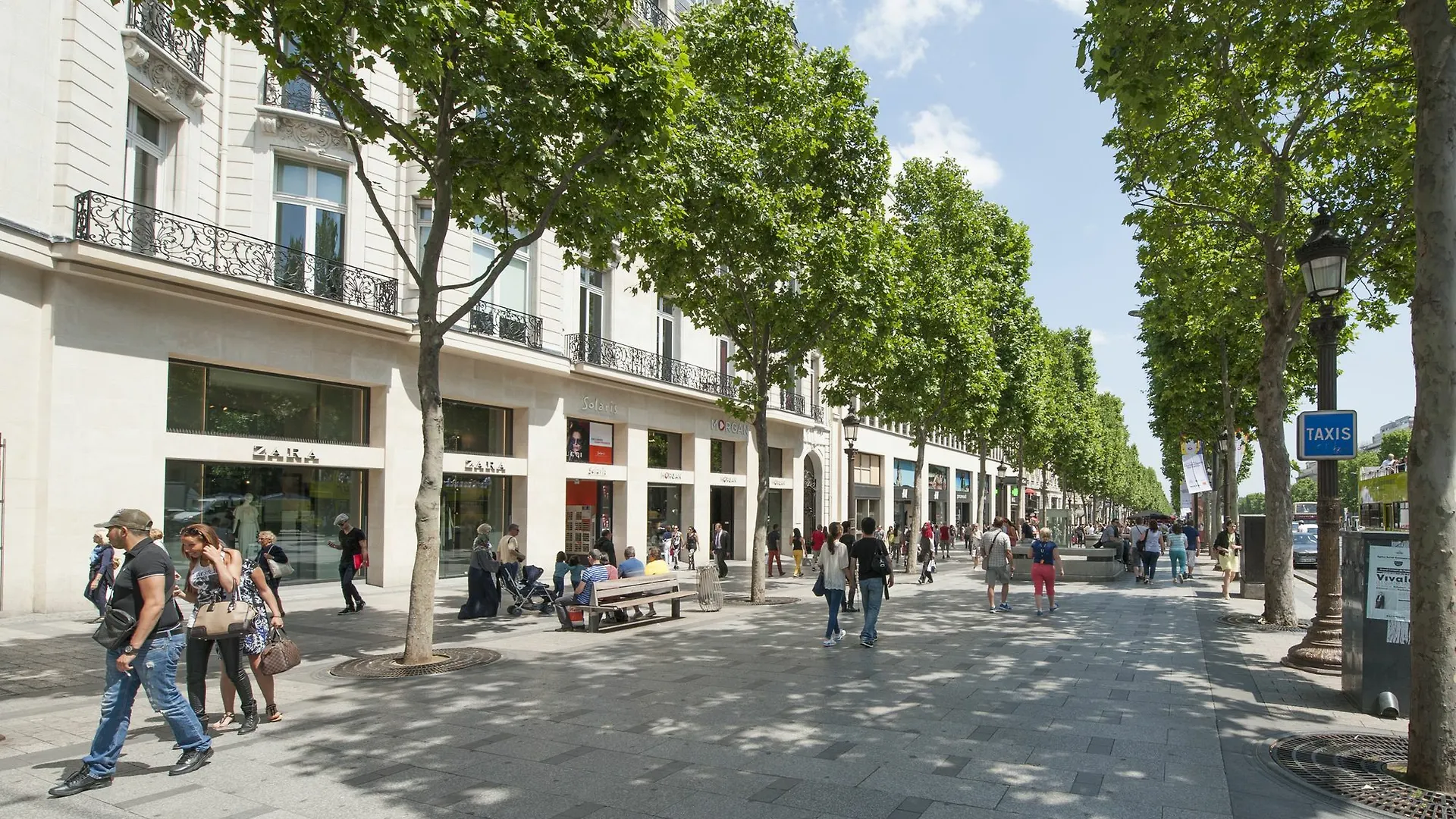 Champs Elysees - Lincoln Apartment *